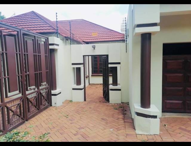 4 BEDROOM PROPERTY TO RENT IN SOUTH KENSINGTON